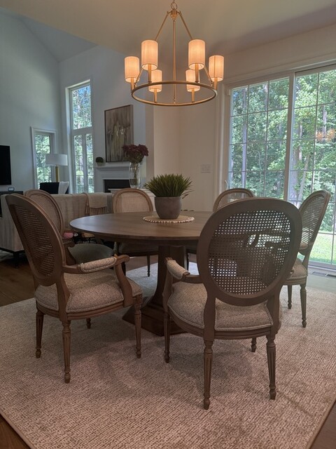 Lorenze Round Extension Dining Table—48