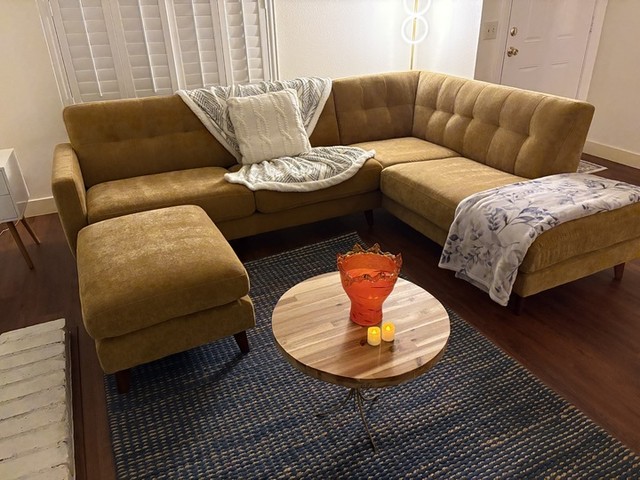 Buttercup　ソファ Allie Buttercup Yellow Fabric 4 Piece Sofa Loveseat Arm