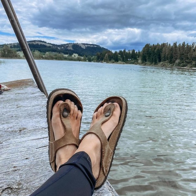 birkenstock gizeh oiled leather tobacco brown Gizeh Oiled Leather in Color Tobacco Brown